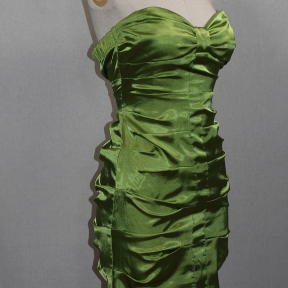 Speechless Green Halter Dress - Picture 8 of 13
